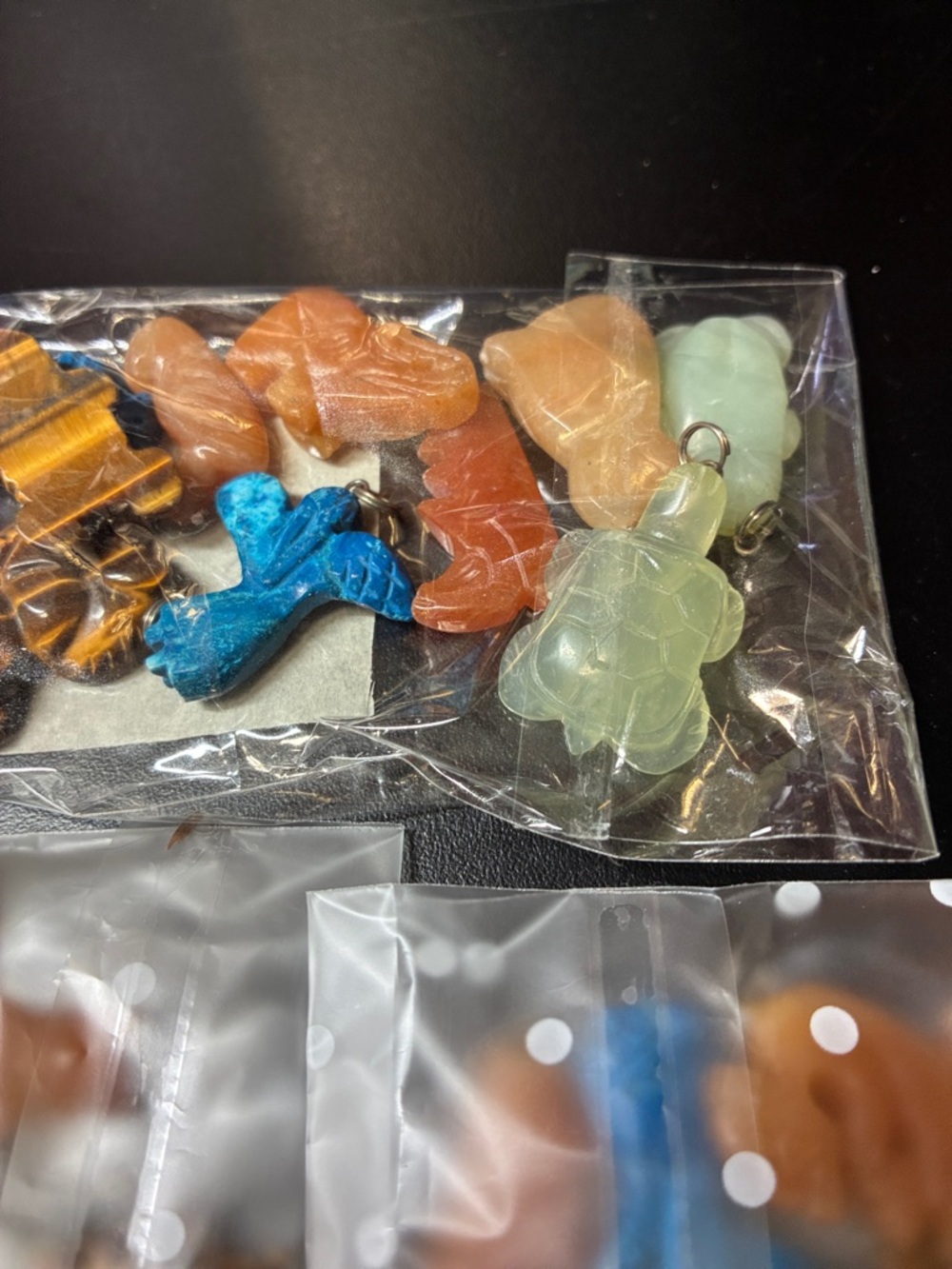 Mixed gemstone carved Animal Shaped Multicolor pendants - Picture 10 of 10